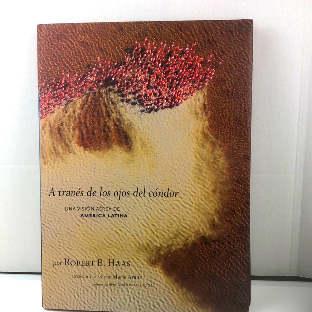 Spanish language coffee table book- an aerial look at Latin America